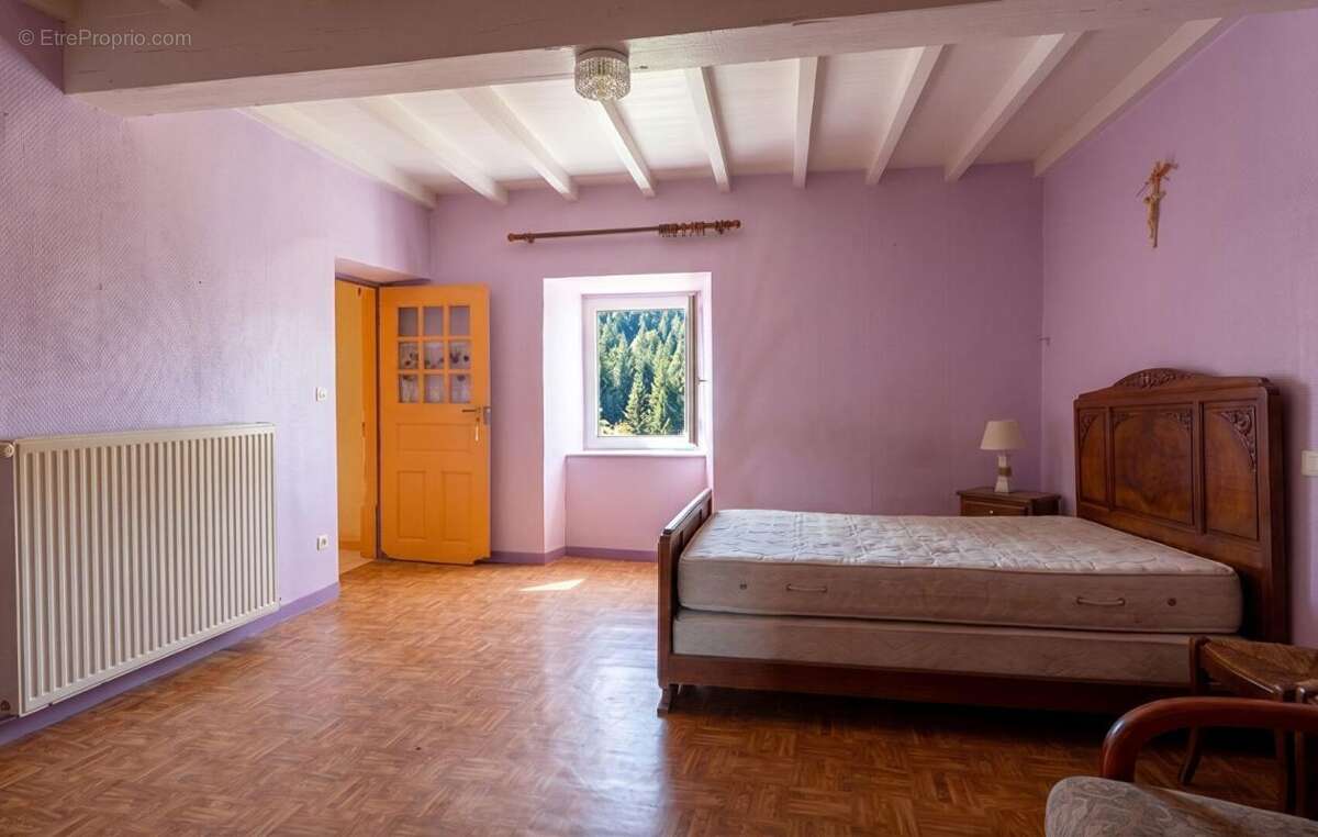 Maison à VIOLAY