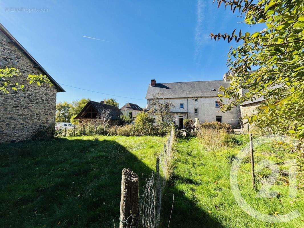 Maison à LA PORCHERIE