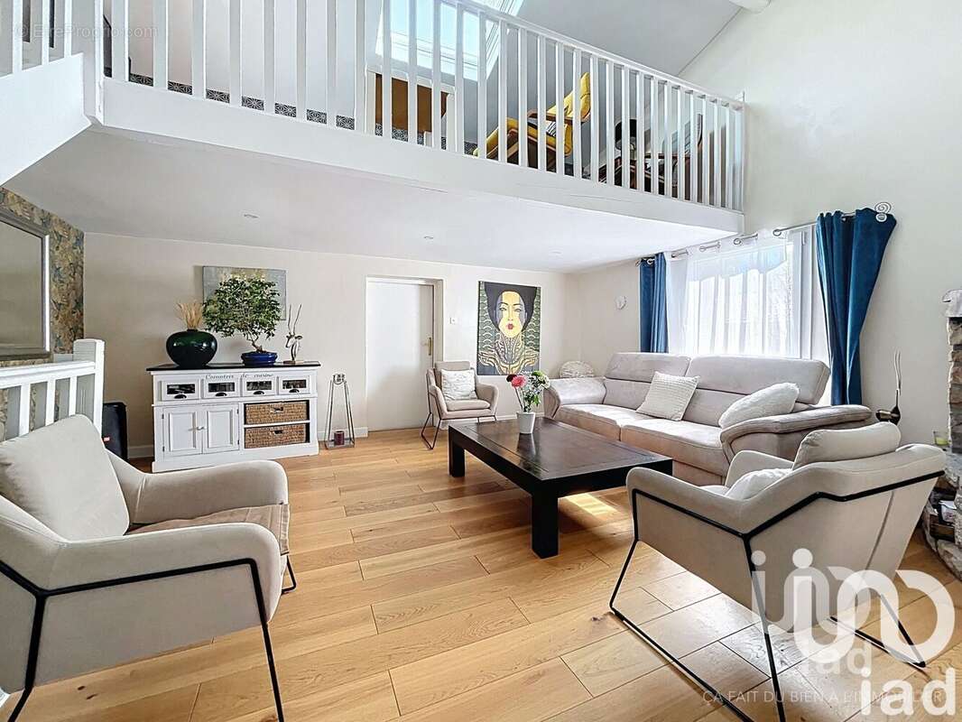 Photo 3 - Maison à MILLERY