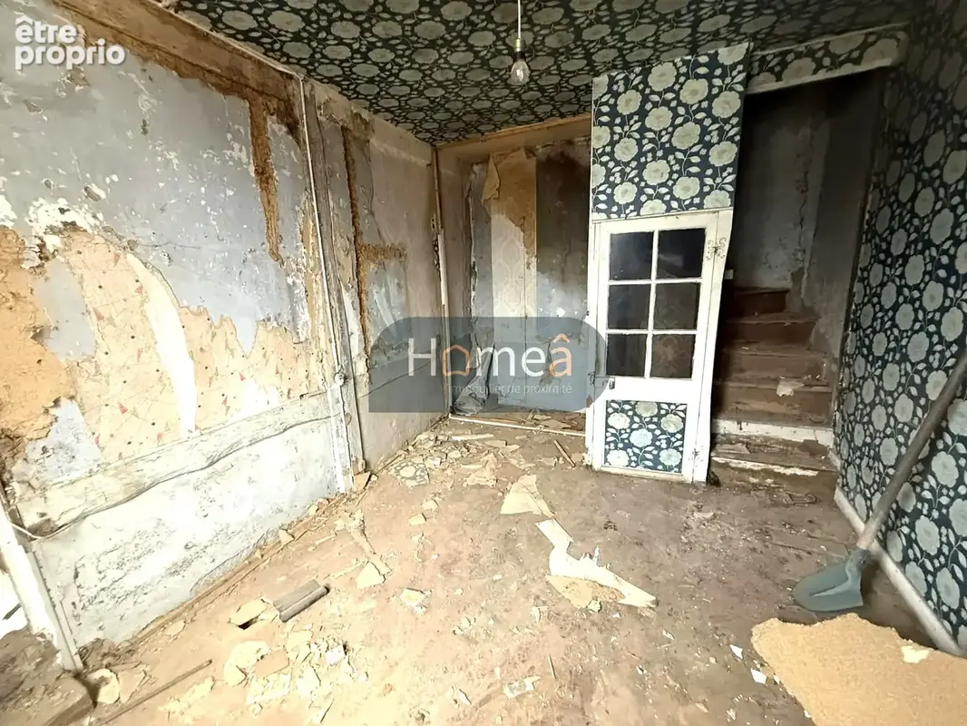 Ensemble immobilier de 155m2 avec batiment et cour à rénover DOUDEVILLE - photo 6