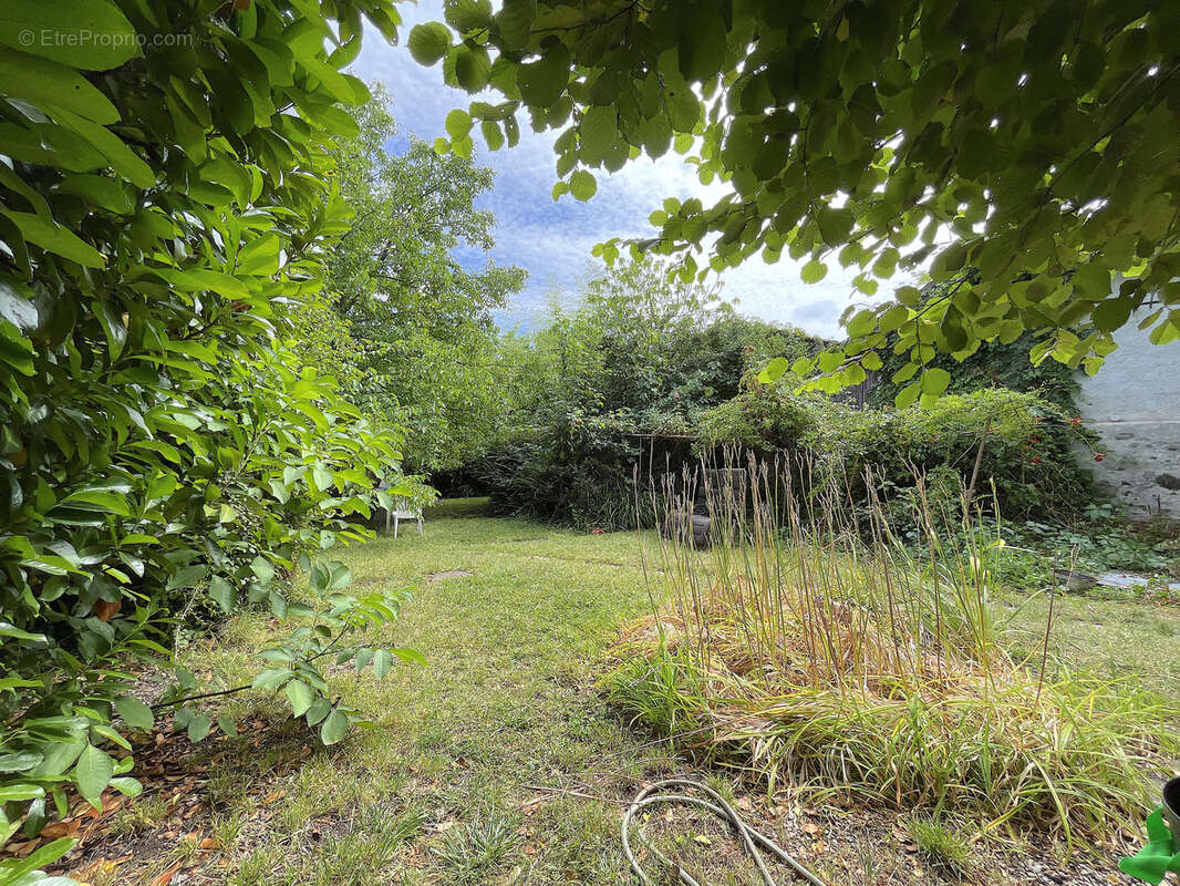 Maison avec dépendances et Terrain constructible - photo 17