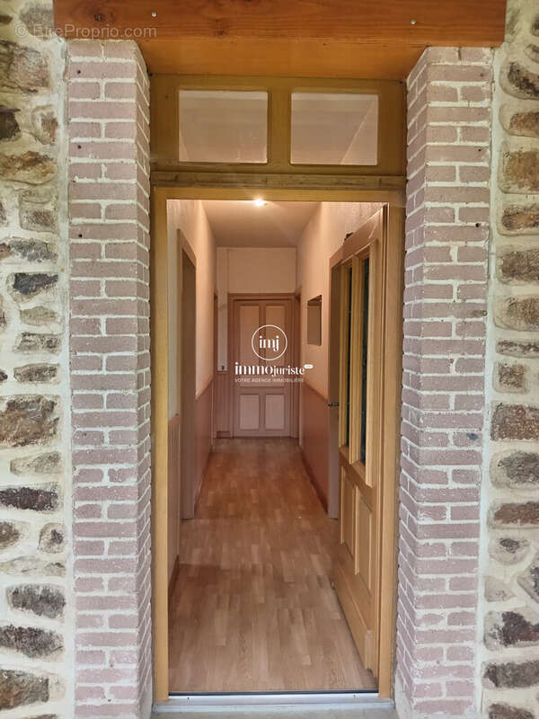 Maison à BUJALEUF