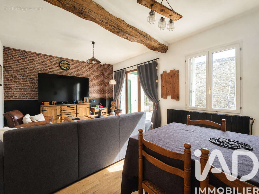 Photo 2 - Maison à MARINES