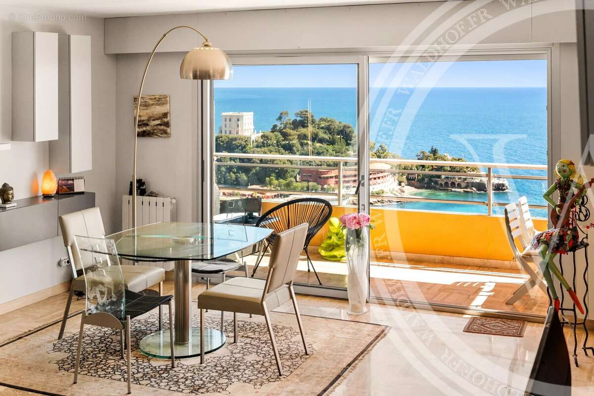Appartement à ROQUEBRUNE-CAP-MARTIN