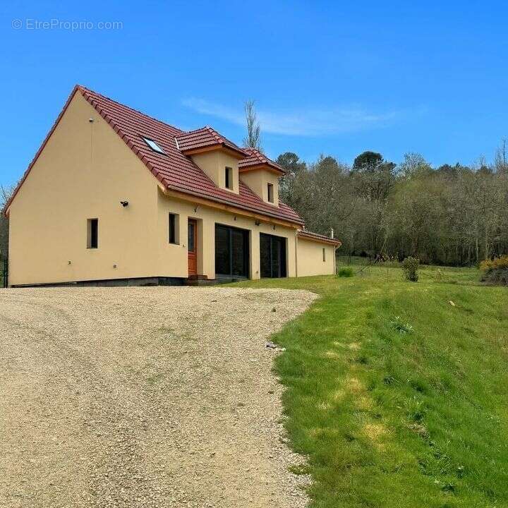 Maison à MONTCLERA