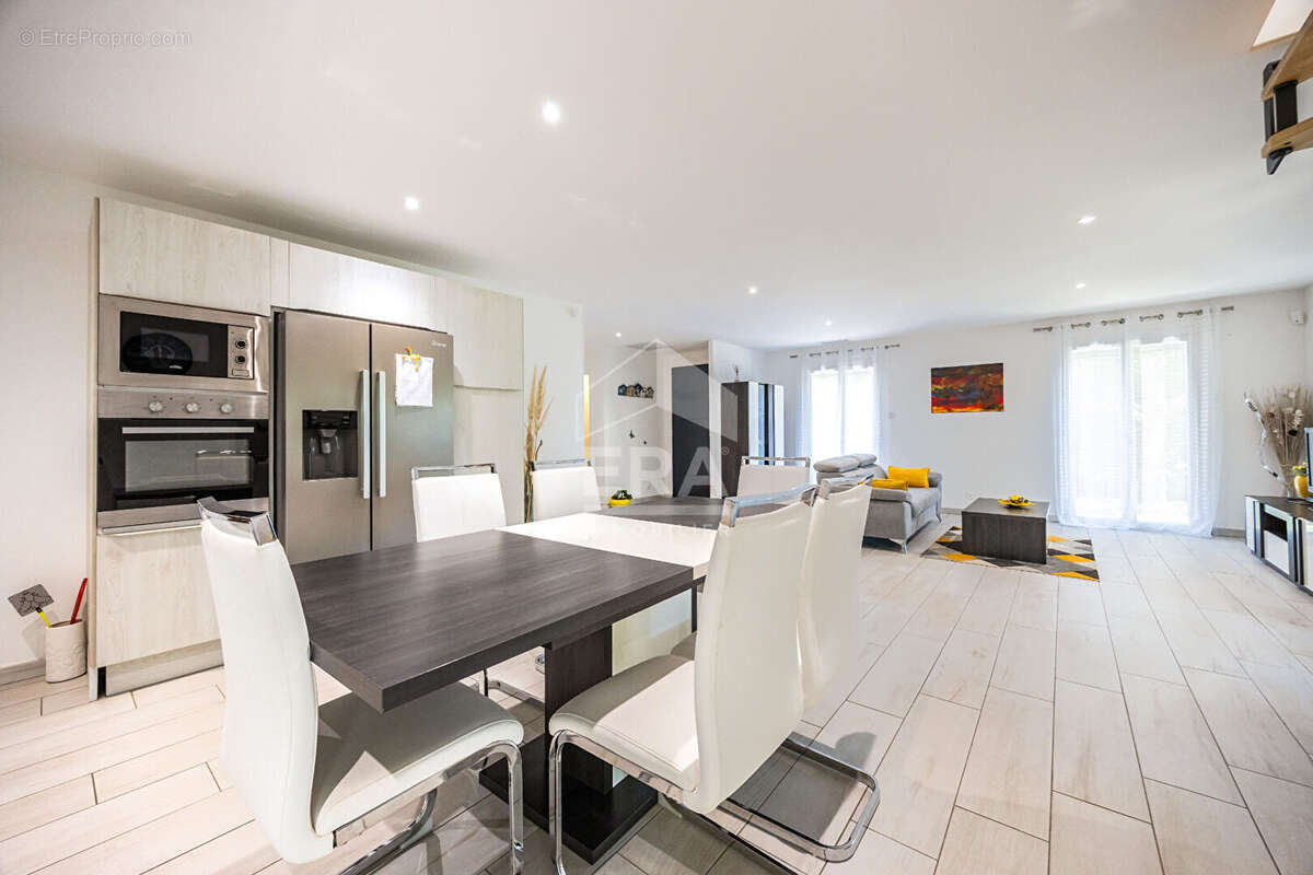 Maison à SAINT-CYPRIEN