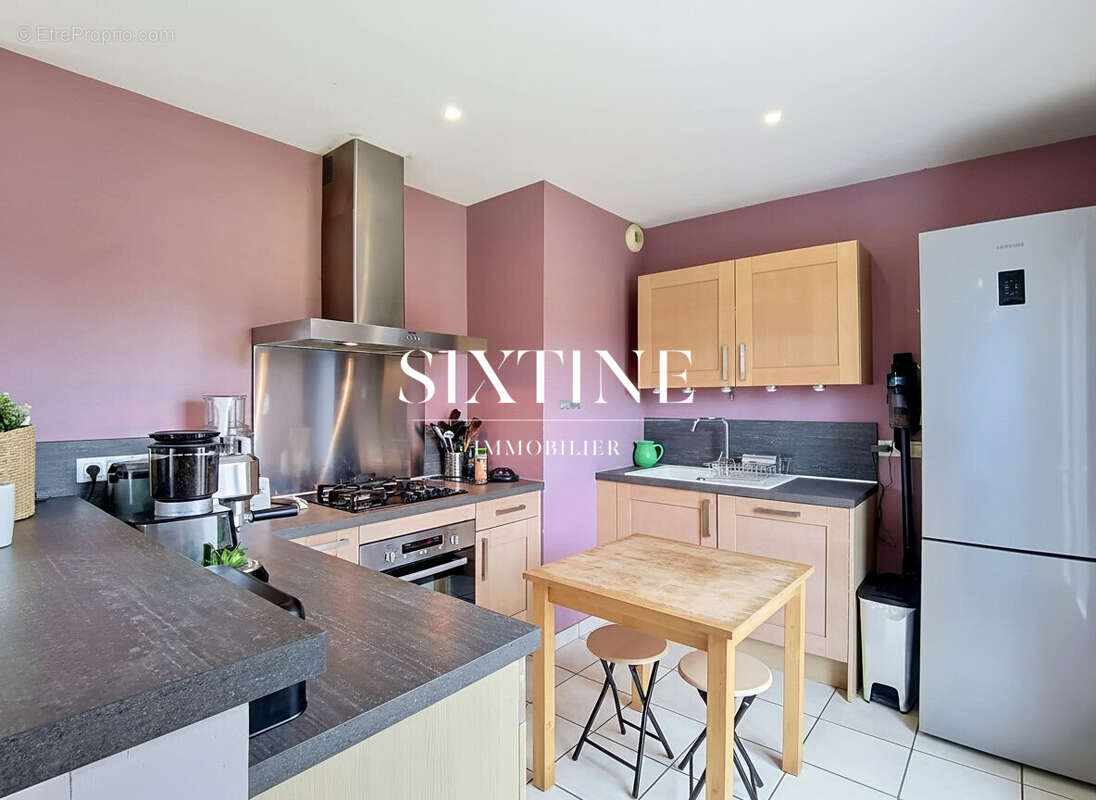 Maison 110 m² à Albon  - photo 8