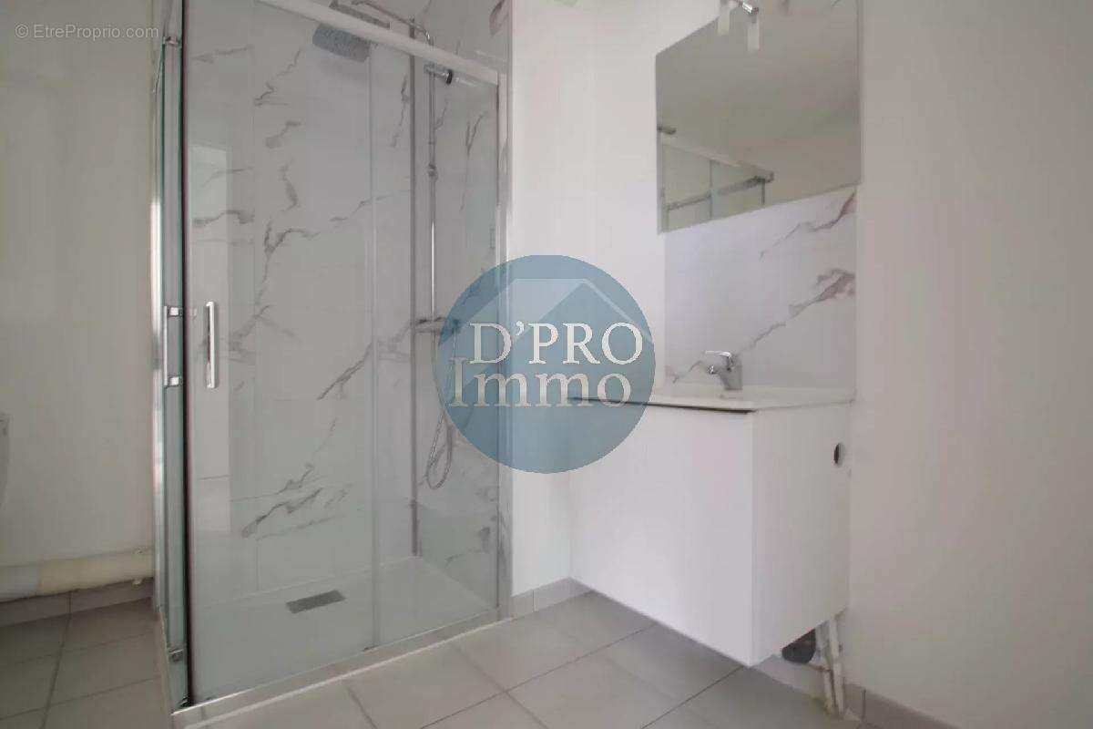 Appartement à SAINT-SEBASTIEN-SUR-LOIRE