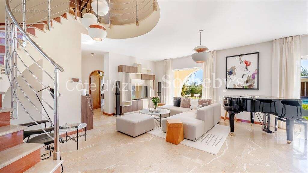 Exclusivité : Villa vue mer avec piscine - Golfe de Saint-Tropez - photo 3