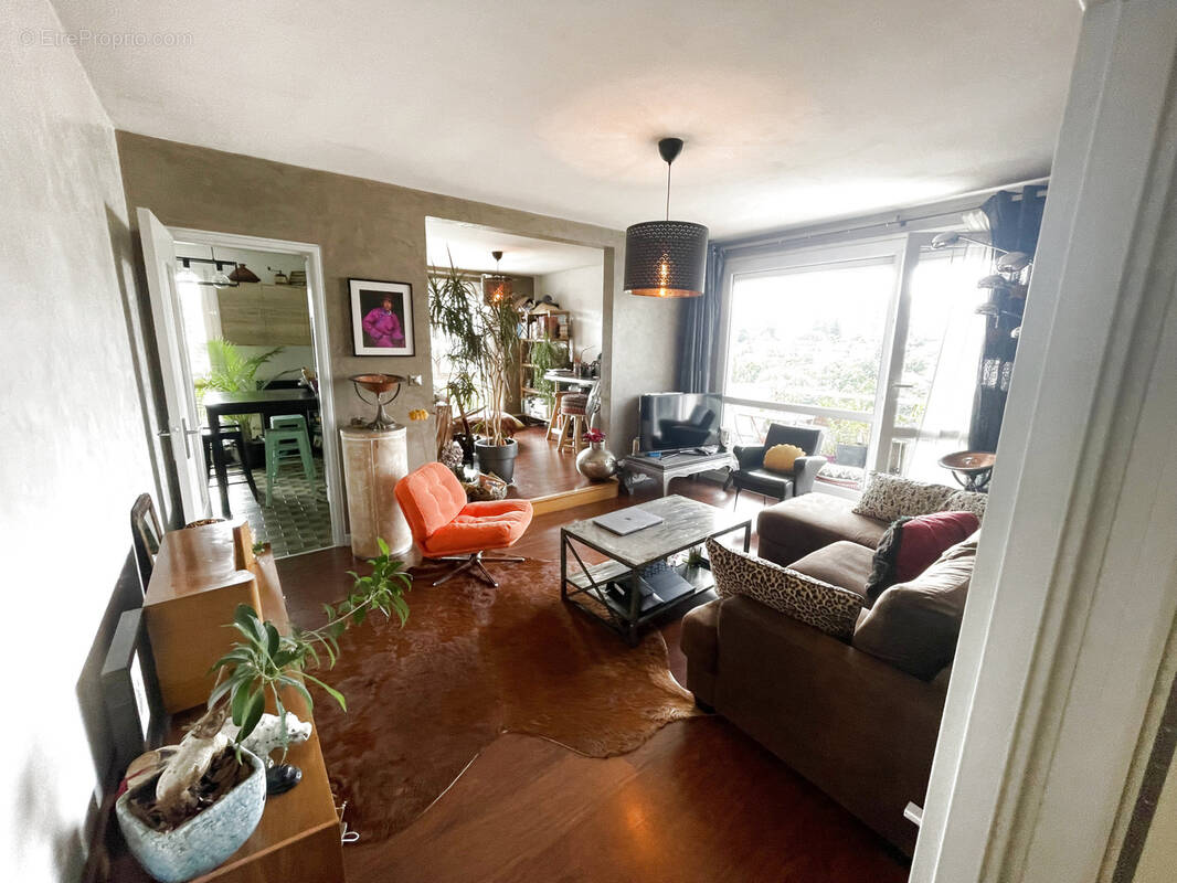 Appartement à SAINT-ETIENNE