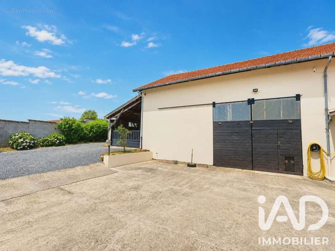 Maison 144 m² à Charmont  - photo 5