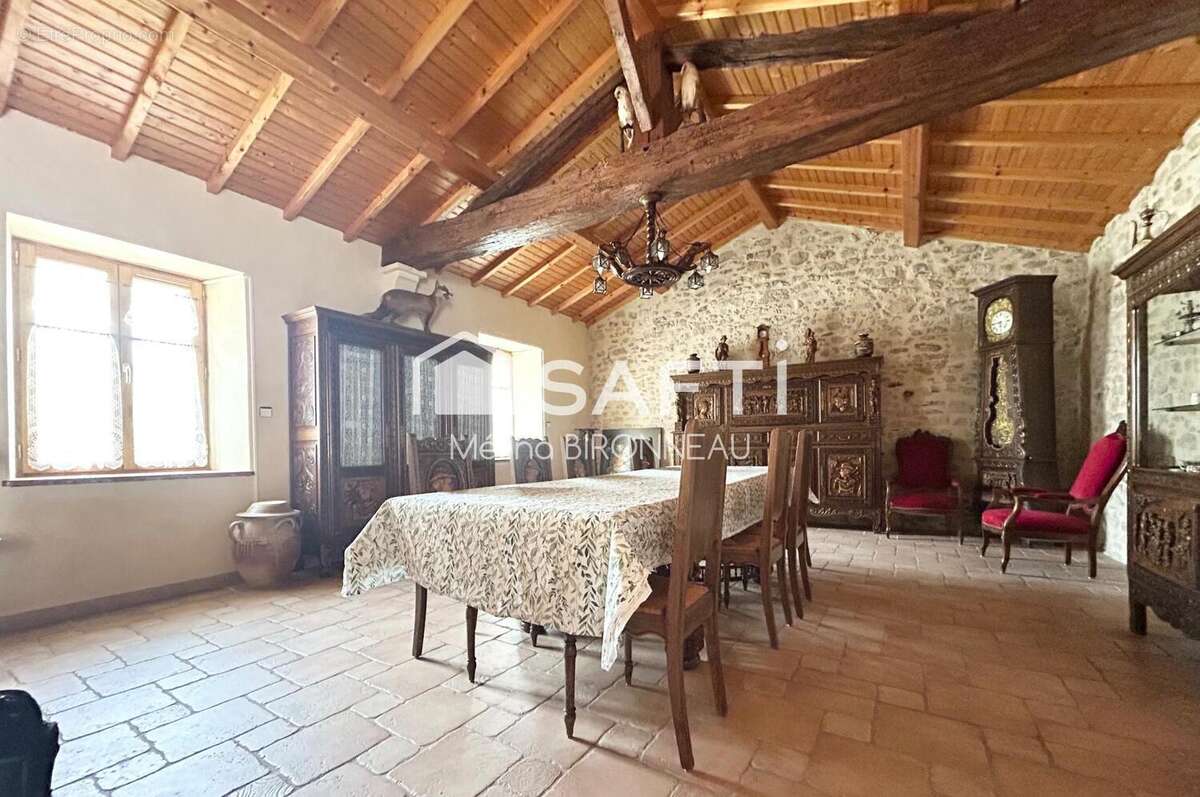 Photo 6 - Maison à AVRILLE