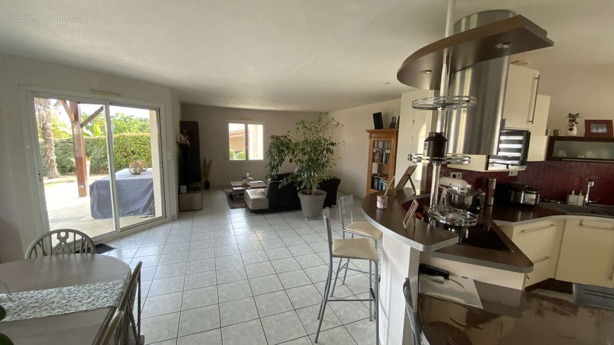 Maison à LES HERBIERS