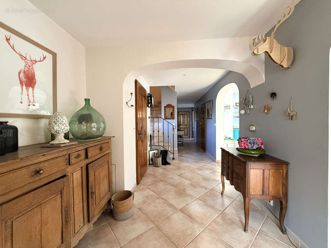 Maison à BAGNOLS-EN-FORET