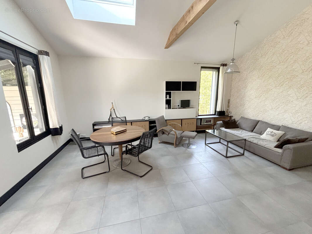 Maison à CASTELNAU-LE-LEZ