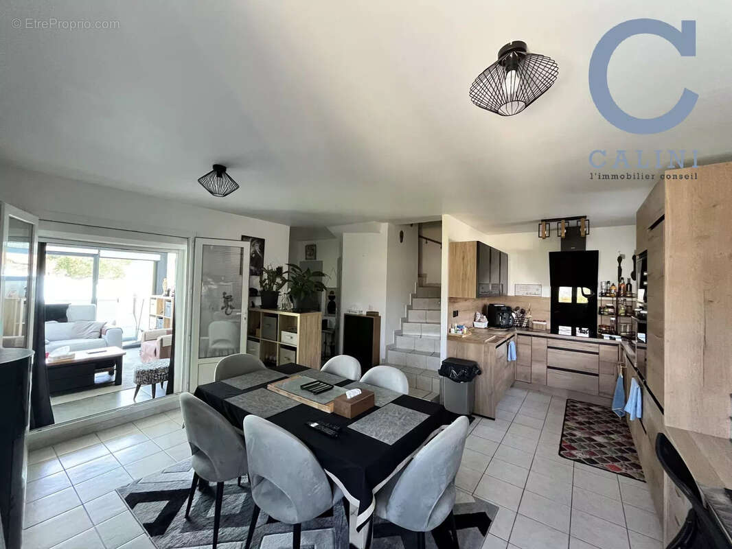 Maison à SAINT-MAURICE-DE-CAZEVIEILLE