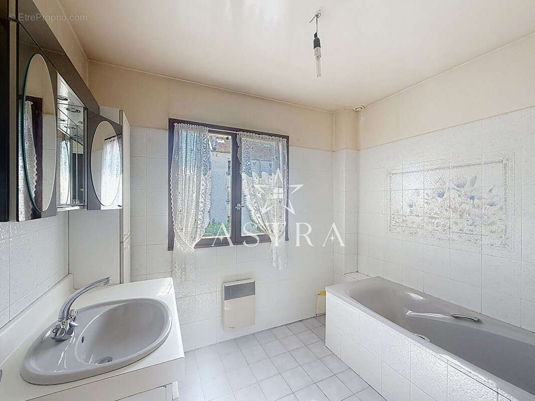 Maison à BOURG-LA-REINE