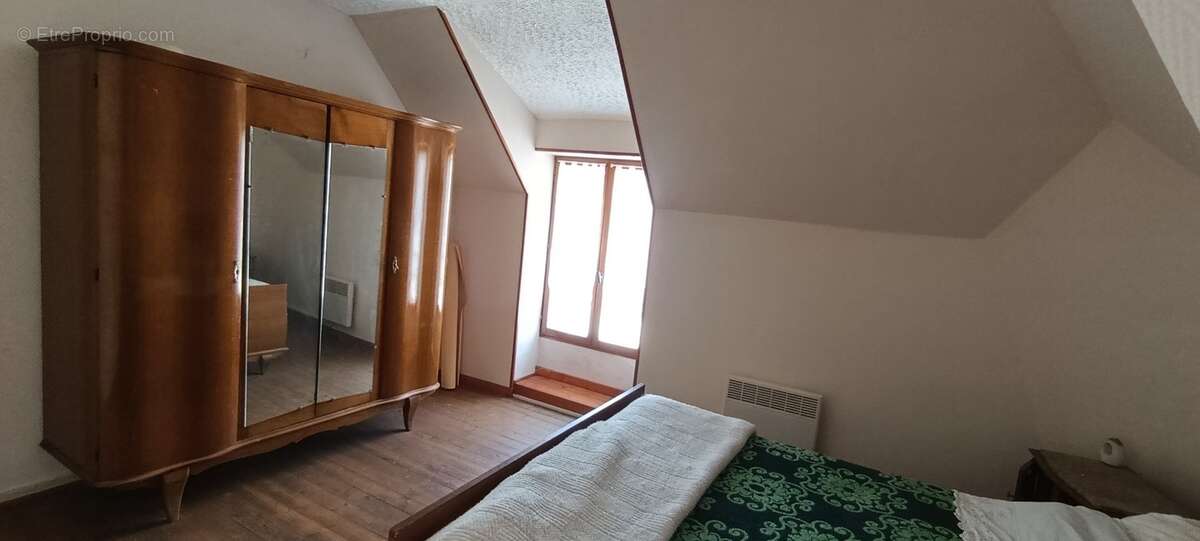 Dornecy (58) – Maison de village d'environ 120 m² – Jusqu'à 5 chambres – Garage, grange - photo 8