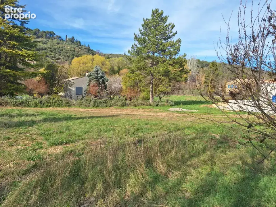 Terrain à RIEZ