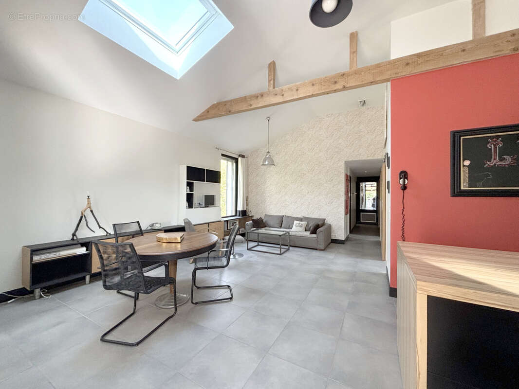 Maison à CASTELNAU-LE-LEZ