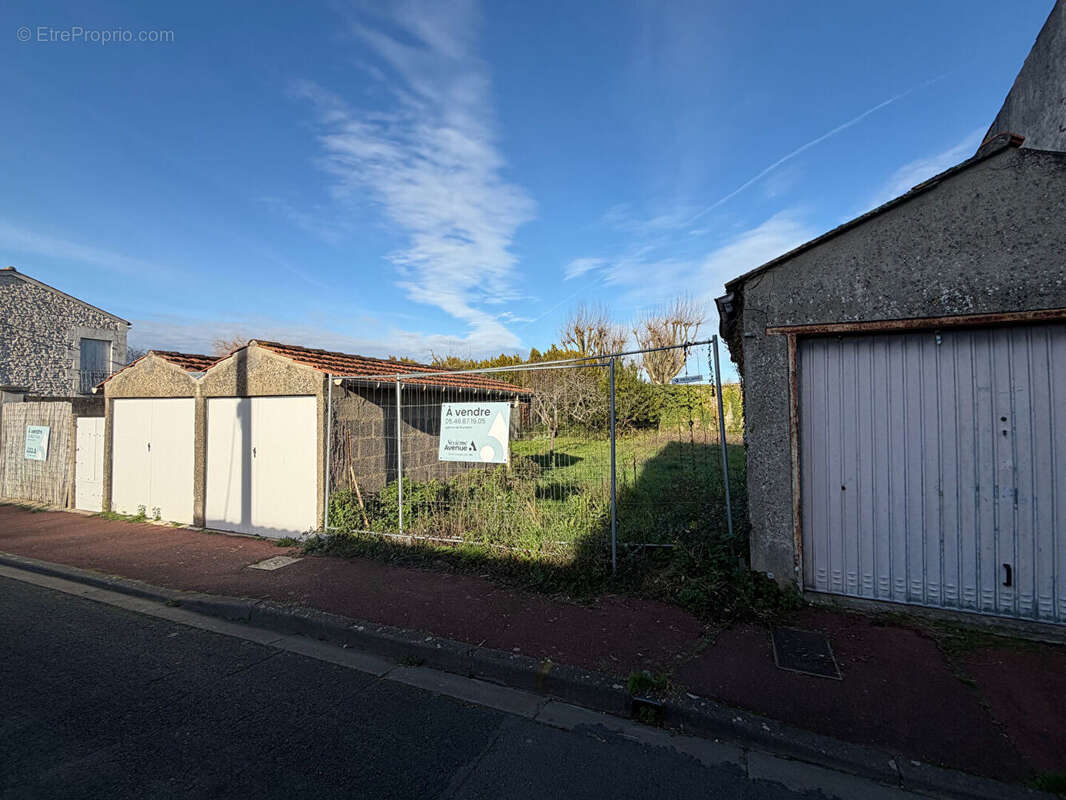 Terrain à ROCHEFORT