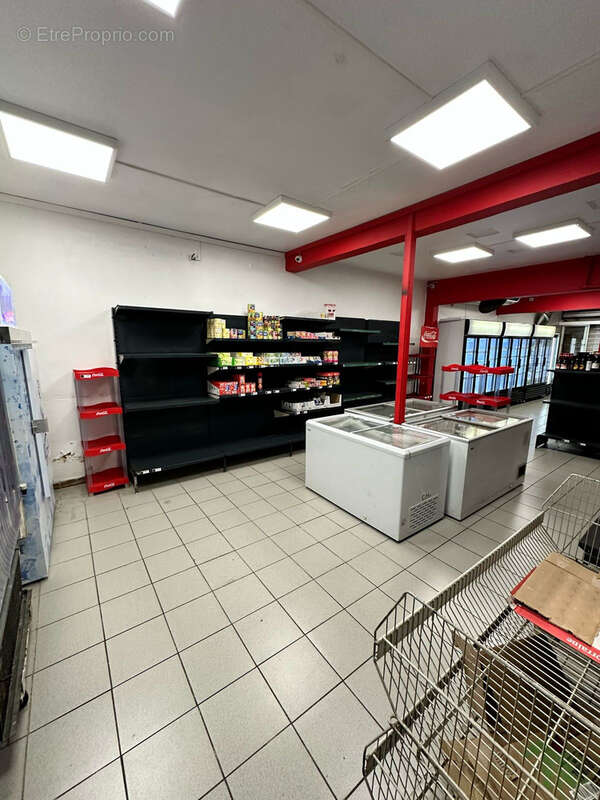 Commerce à FORT-DE-FRANCE