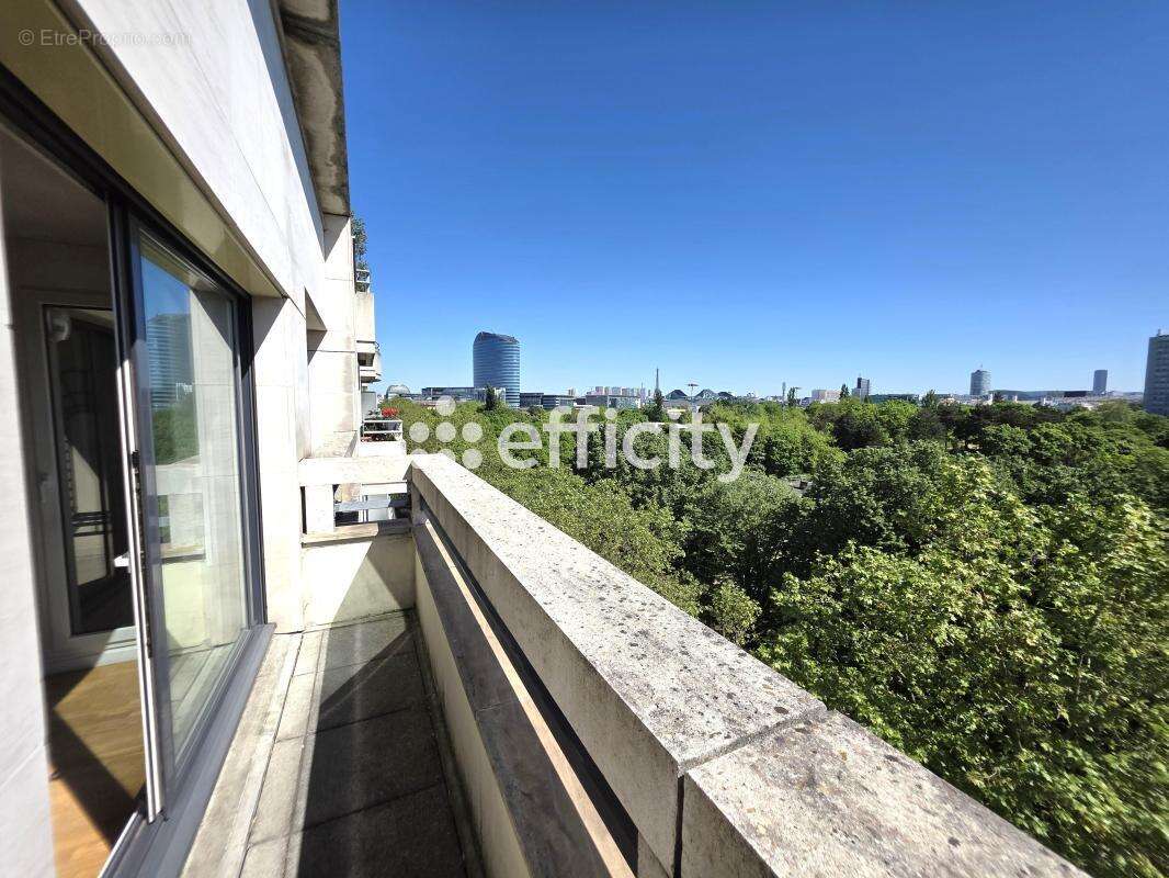 Appartement à ISSY-LES-MOULINEAUX