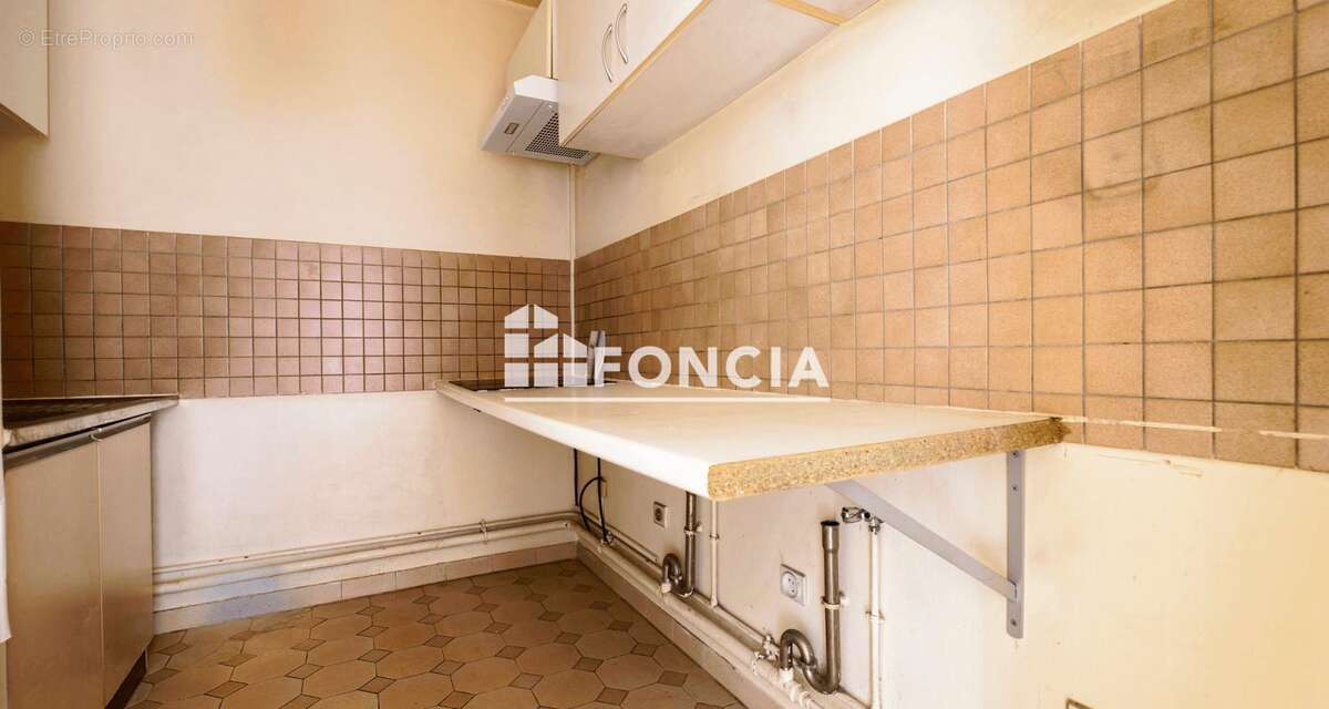Boulogne Nord – Villa Alexandrine. Dans un environnement recherché, à proximité des commerces, du métro, du bois de Boulogne et  - photo 5