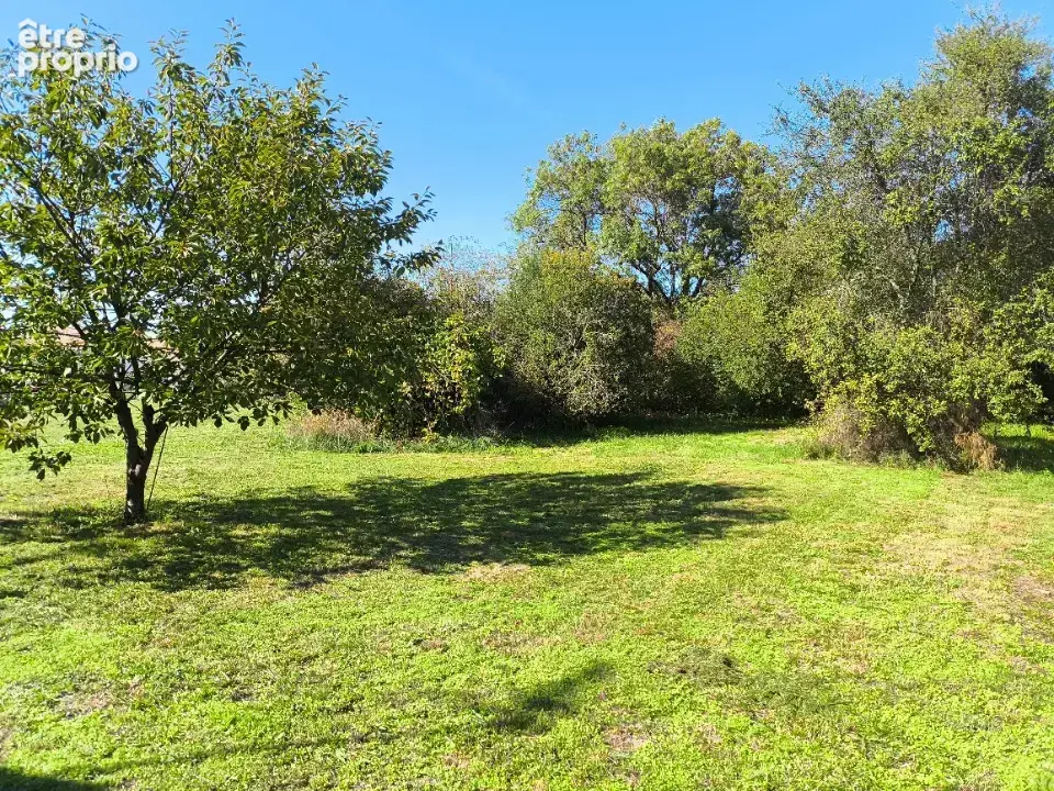 Terrain à GUIMPS
