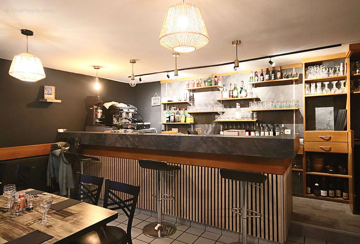 Commerce à CHAUMONT-SUR-LOIRE