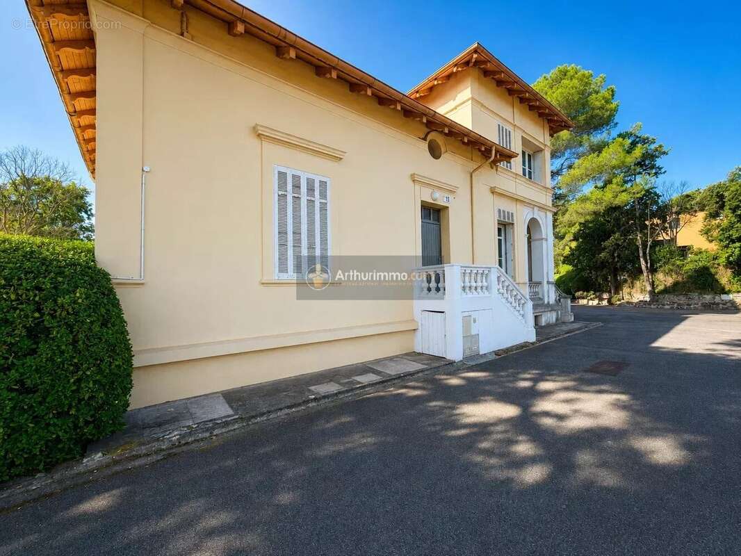 Appartement 3 pieces en dernier etage - saint raphaël - photo 10