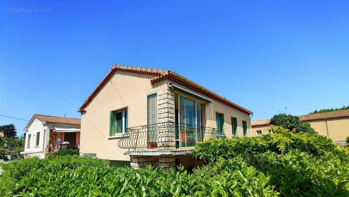 Maison à ROQUEMAURE