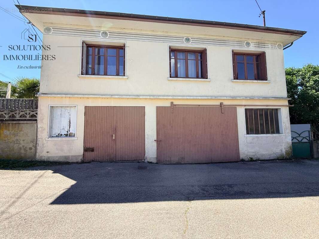 Maison 86 m² à Assieu  - photo 9