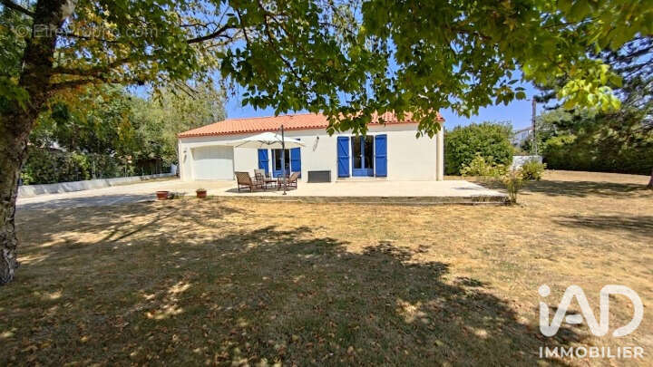 Maison 98 m² à Talmont-Saint-Hilaire  - photo 2