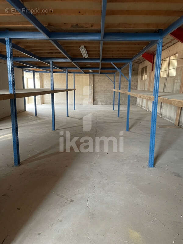 Local d'activité / stockage 393 m2 en zone Bourg de Péage - photo 5