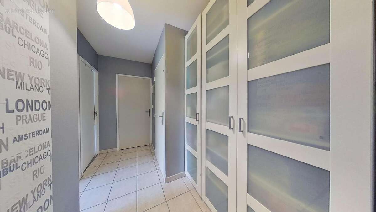 Appartement à RILLIEUX-LA-PAPE