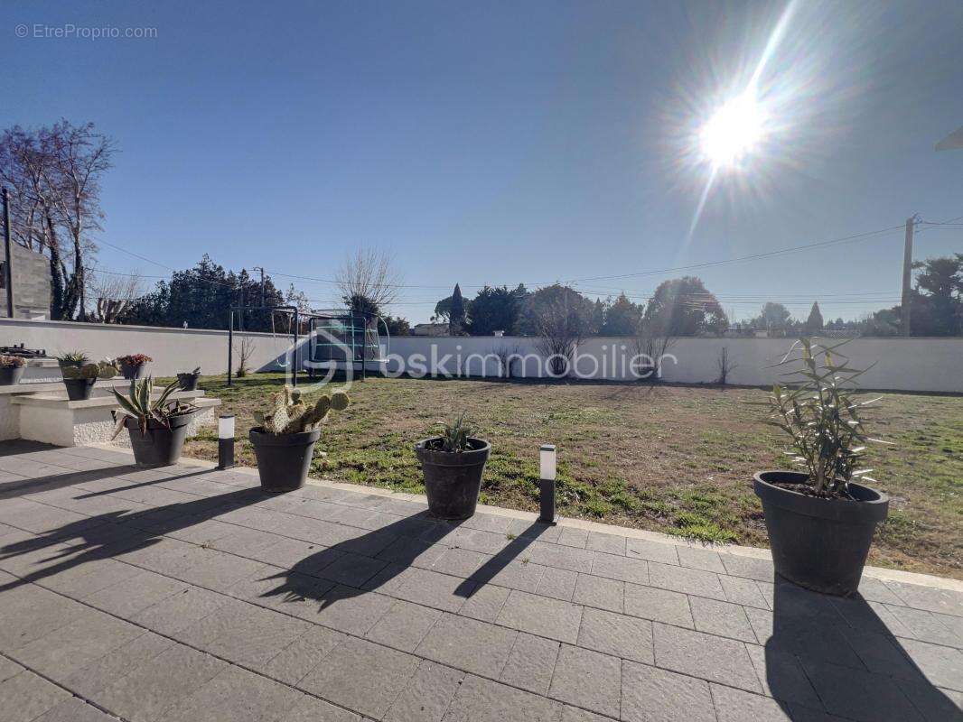 Maison à CAUMONT-SUR-DURANCE