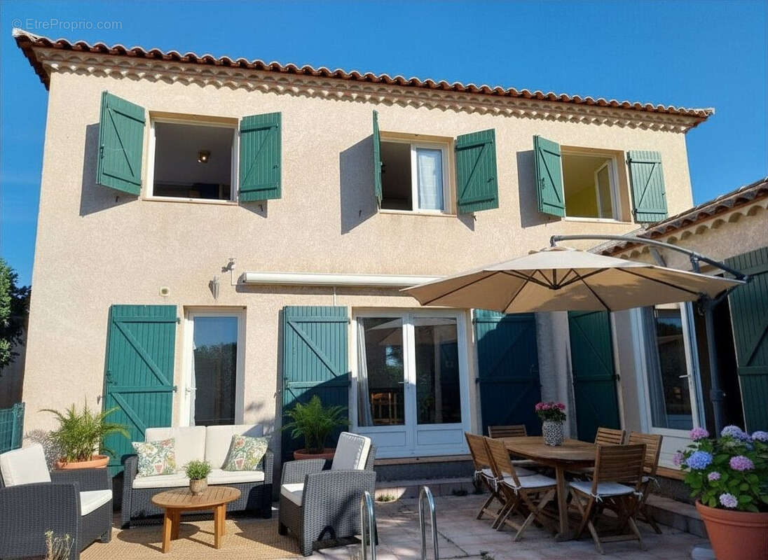 Maison à PERET