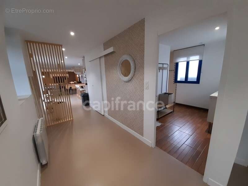 Maison à vendre 5 pièces ERGUE GABERIC (29500)- surface habitable 162.56 m2- 3 chambres - parcelle de 895 m2 - photo 5