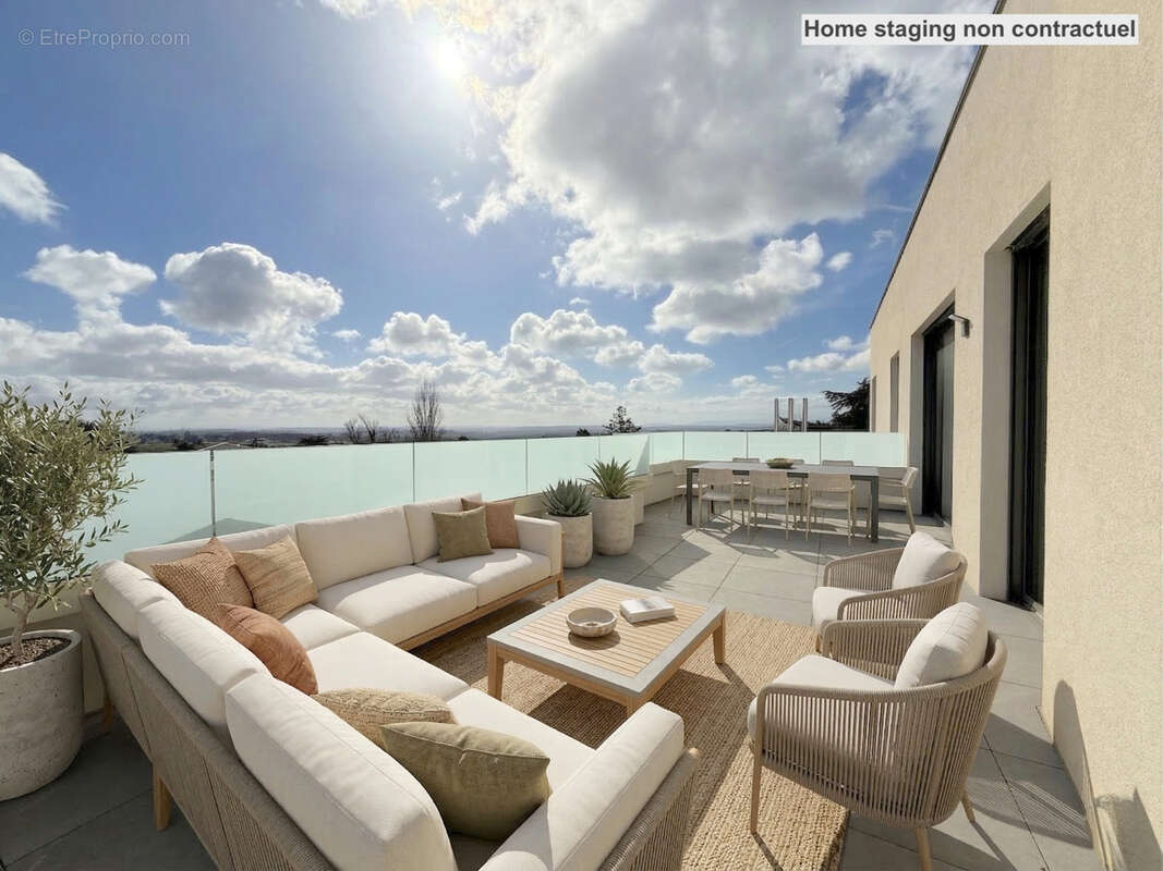 Appartement à LA TOUR-DE-SALVAGNY