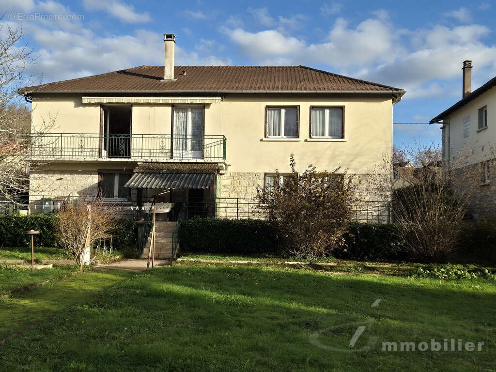 Maison à MANSAC