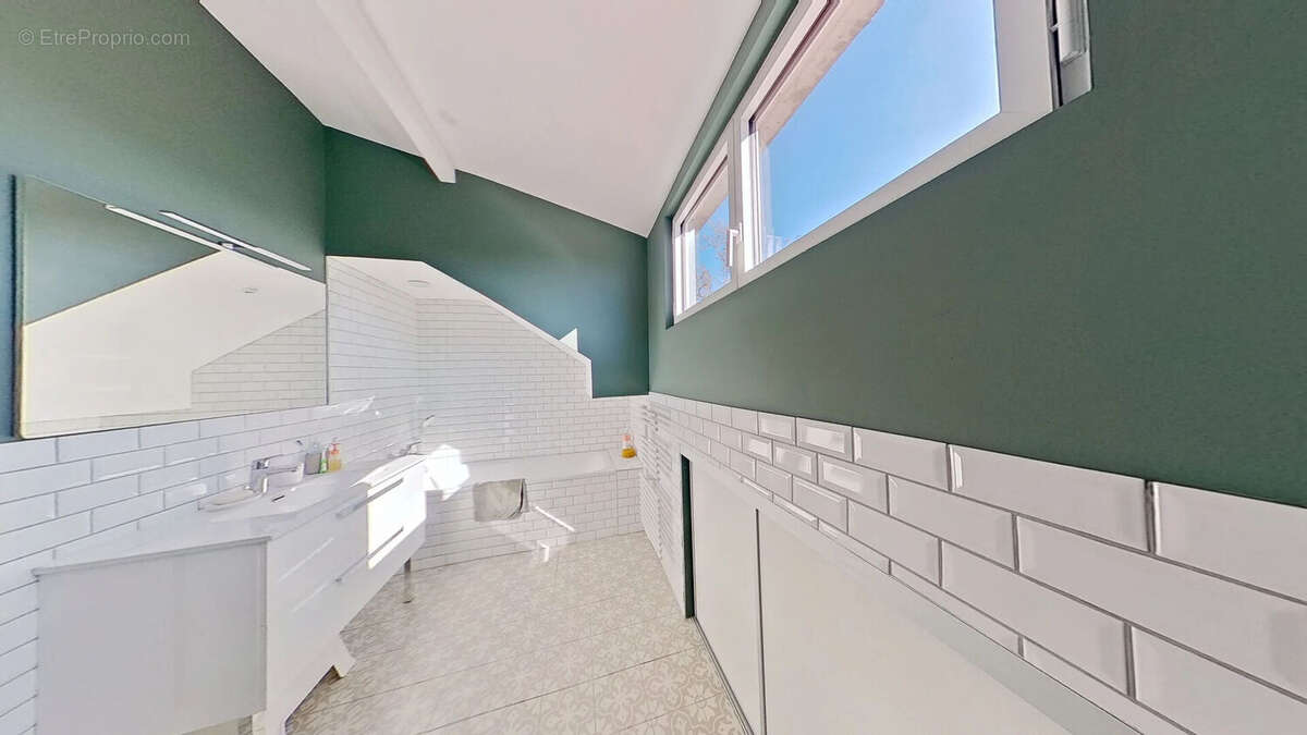 Maison à LYON-8E