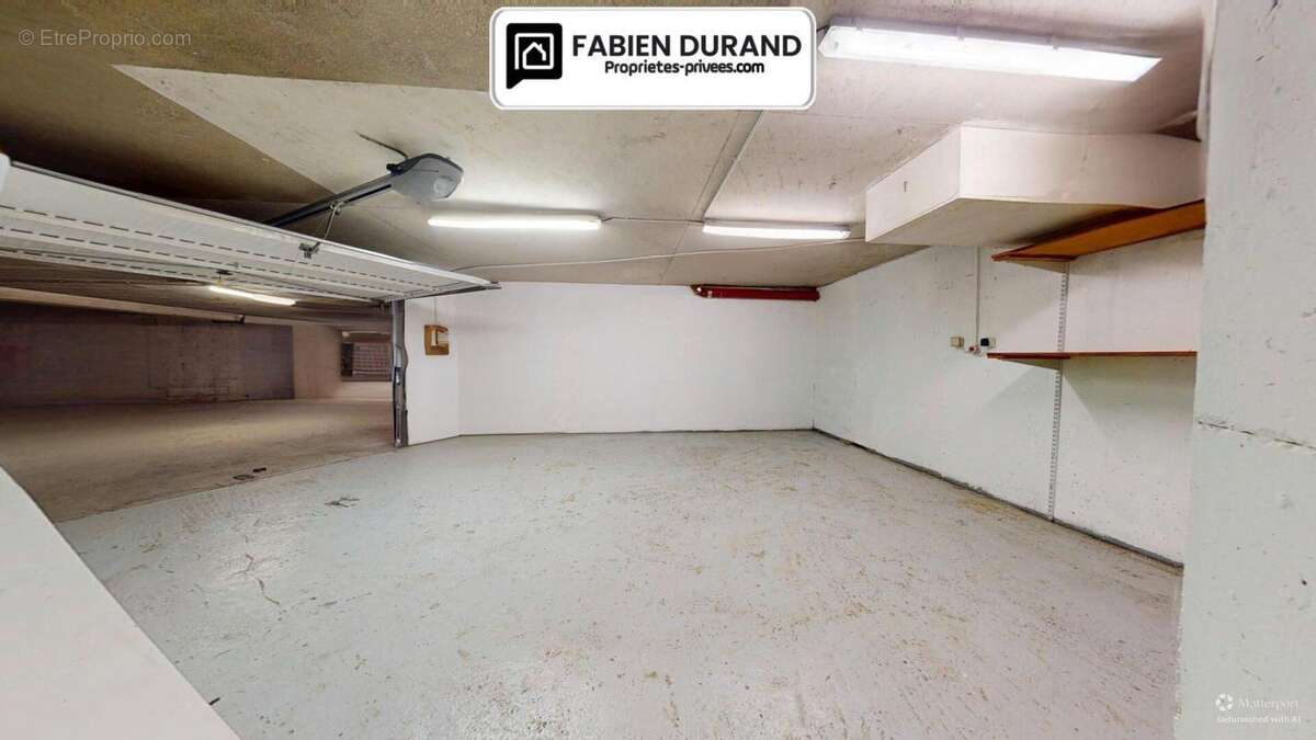 Parking à MANDELIEU-LA-NAPOULE