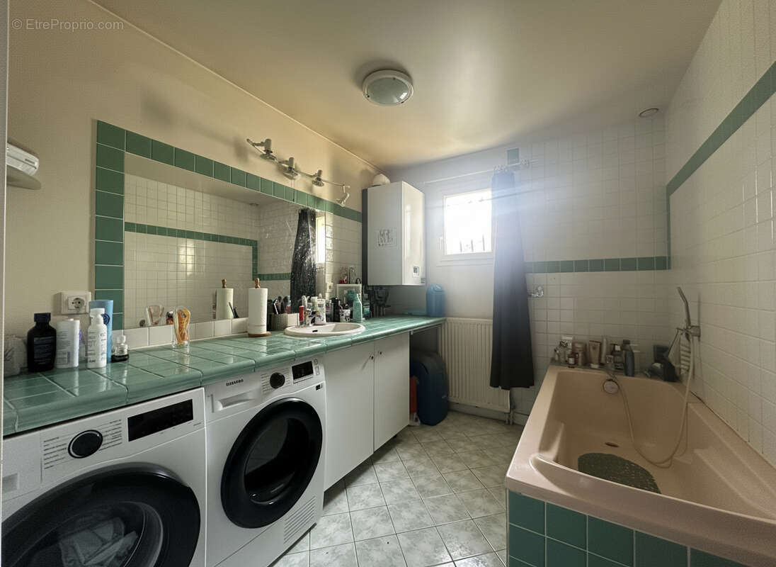 Maison à FONTENAY-LE-VICOMTE