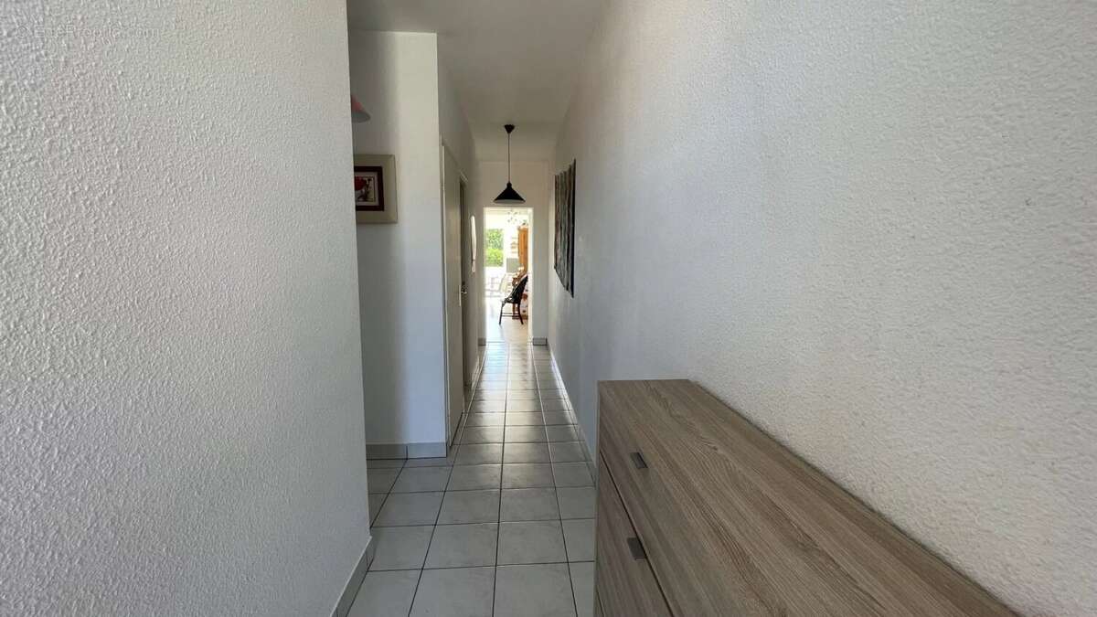 Appartement à VAUX-SUR-MER