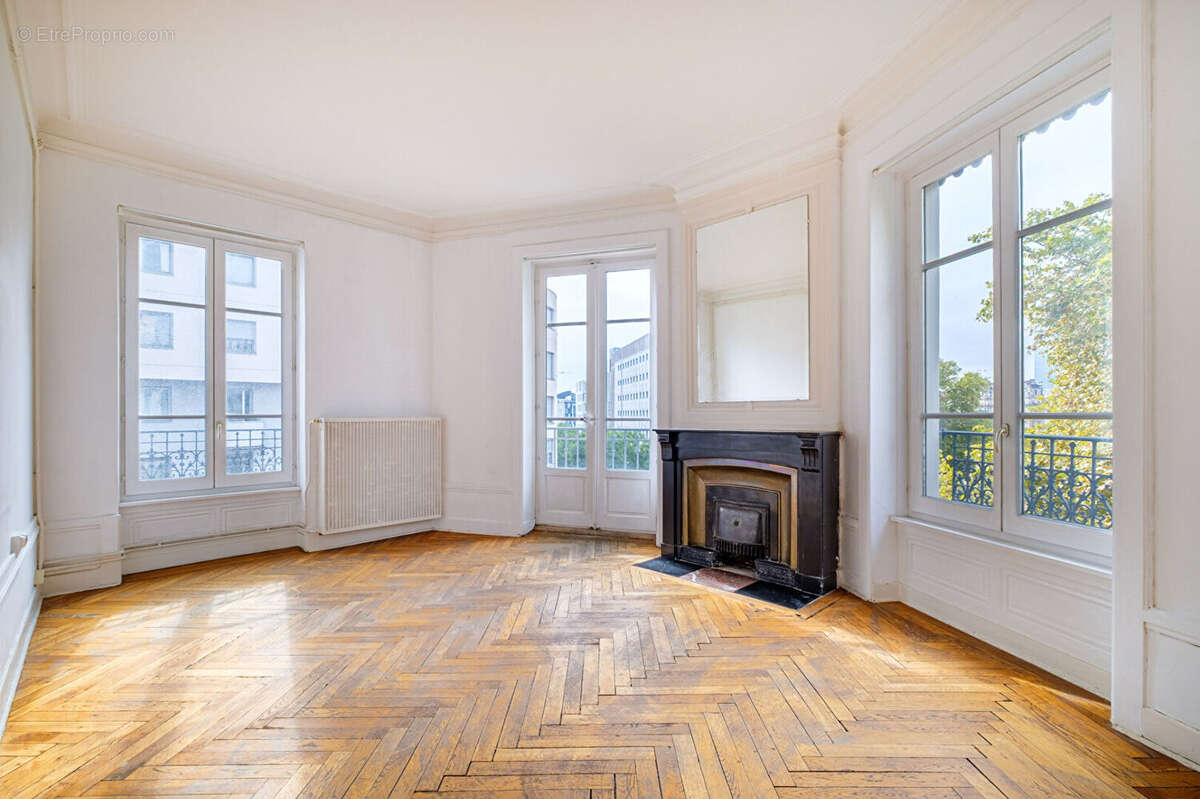 Appartement à LYON-6E