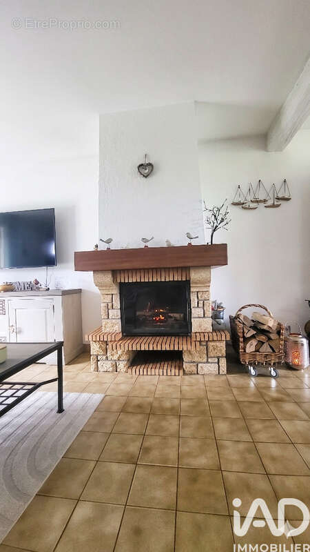 Maison 95 m² à Saint-Martin-Aux-Buneaux  - photo 5