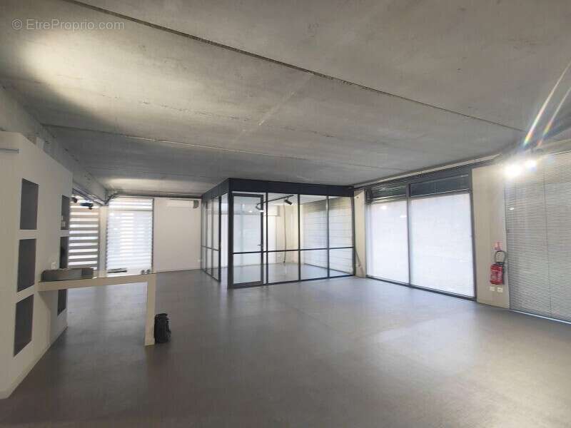 Commerce à CORNEBARRIEU