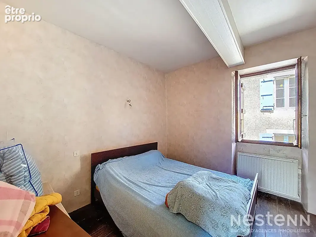 A Vendre Maison de ville en pierre de 123 m² habitable de plain-pied à proximité immédiate des commodités - photo 13
