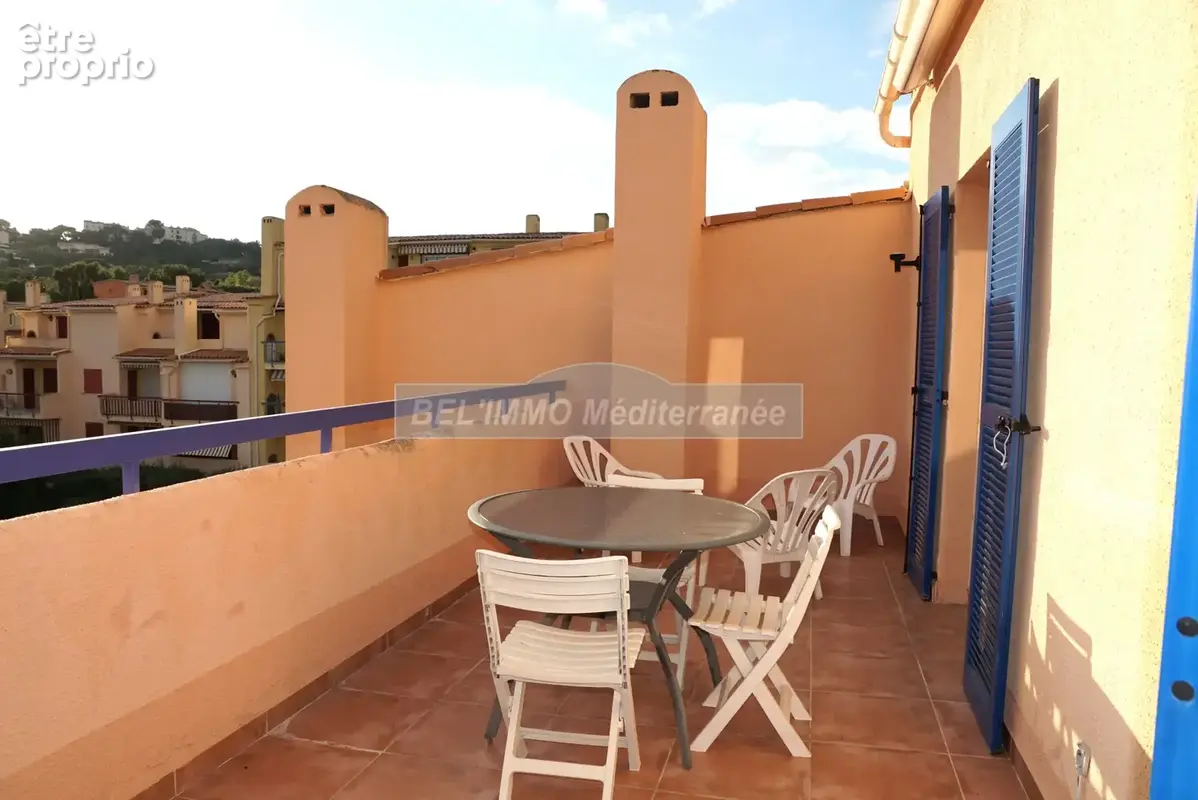 Dernier étage ! F3, Terrasses 30 m2 et Garage. Petite Vue Mer - photo 11